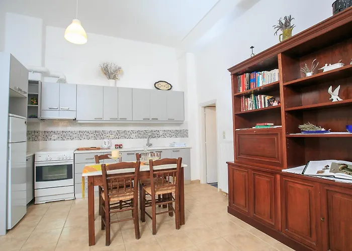 Paros Rita Piso Livadi