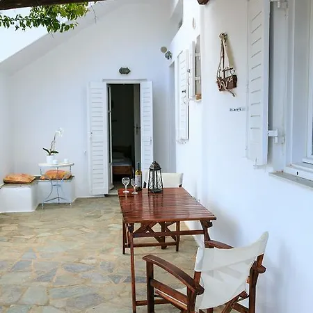 Apartment Paros Rita Piso Livadi