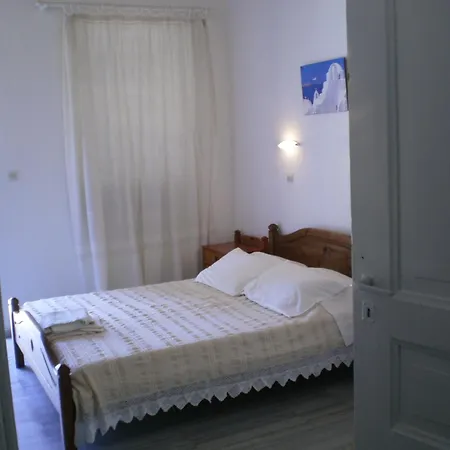Paros Rita *